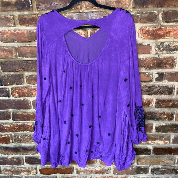 Denim 24/7 Purple Black Floral Embroidered Keyhole Open Back Sweater Women's 20W - Picture 4 of 5